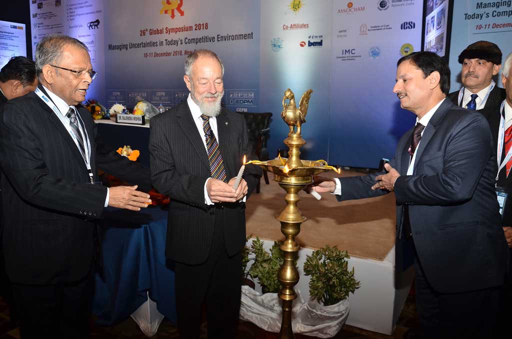 Lighting of the inaugural Lamp - From L to R: Adesh Jain, Symposium Director, Dr. Hillman & Mr. Alkesh Sharma, CEO & MD, DMICDC - 26th Global Symposium 2018